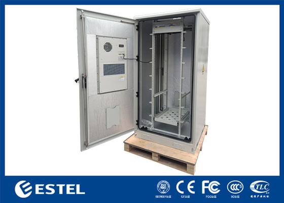 32U Outdoor 19 Inch Rack Cabinet ตู้โทรคมนาคม พร้อม PDU และเครื่องปรับอากาศ 1500W